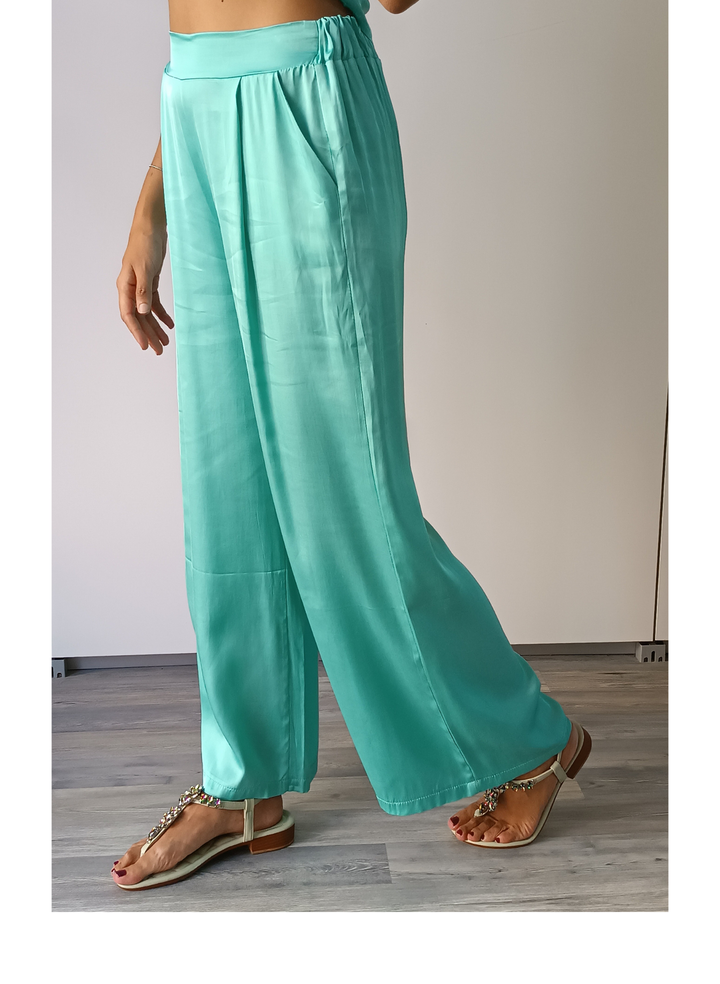 Pantaloni in verde acqua