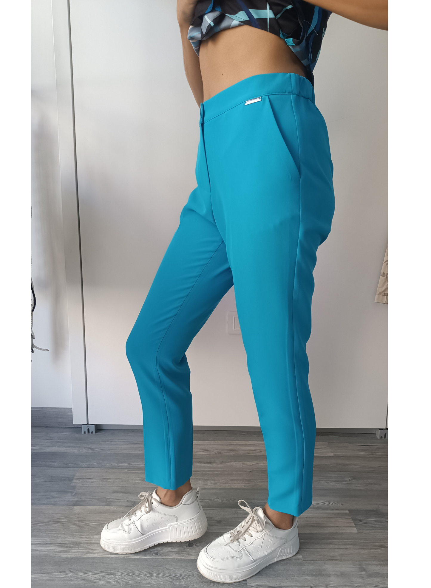 Pantalone dritto in colore turchese