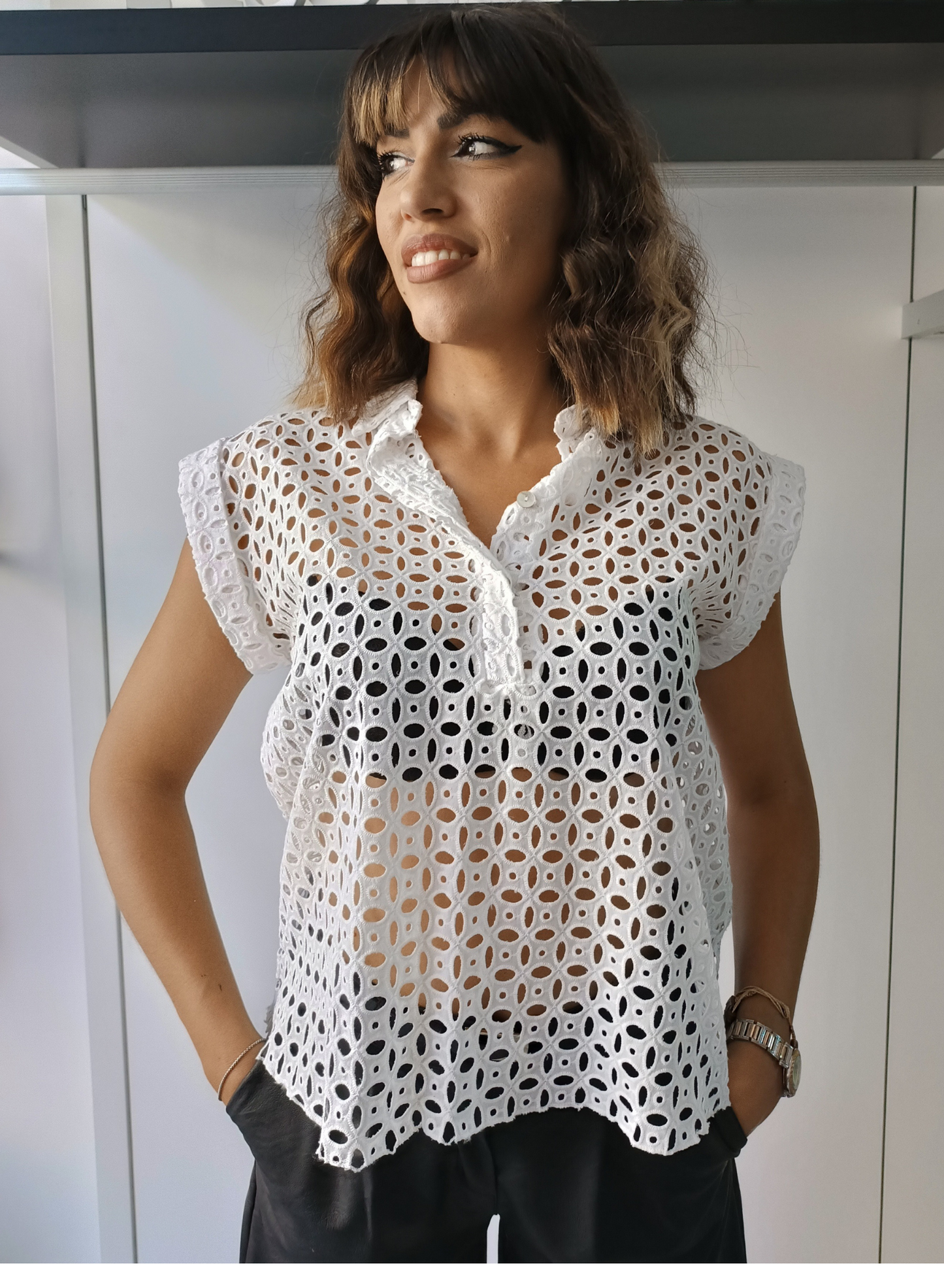 Camicia bianca traforata