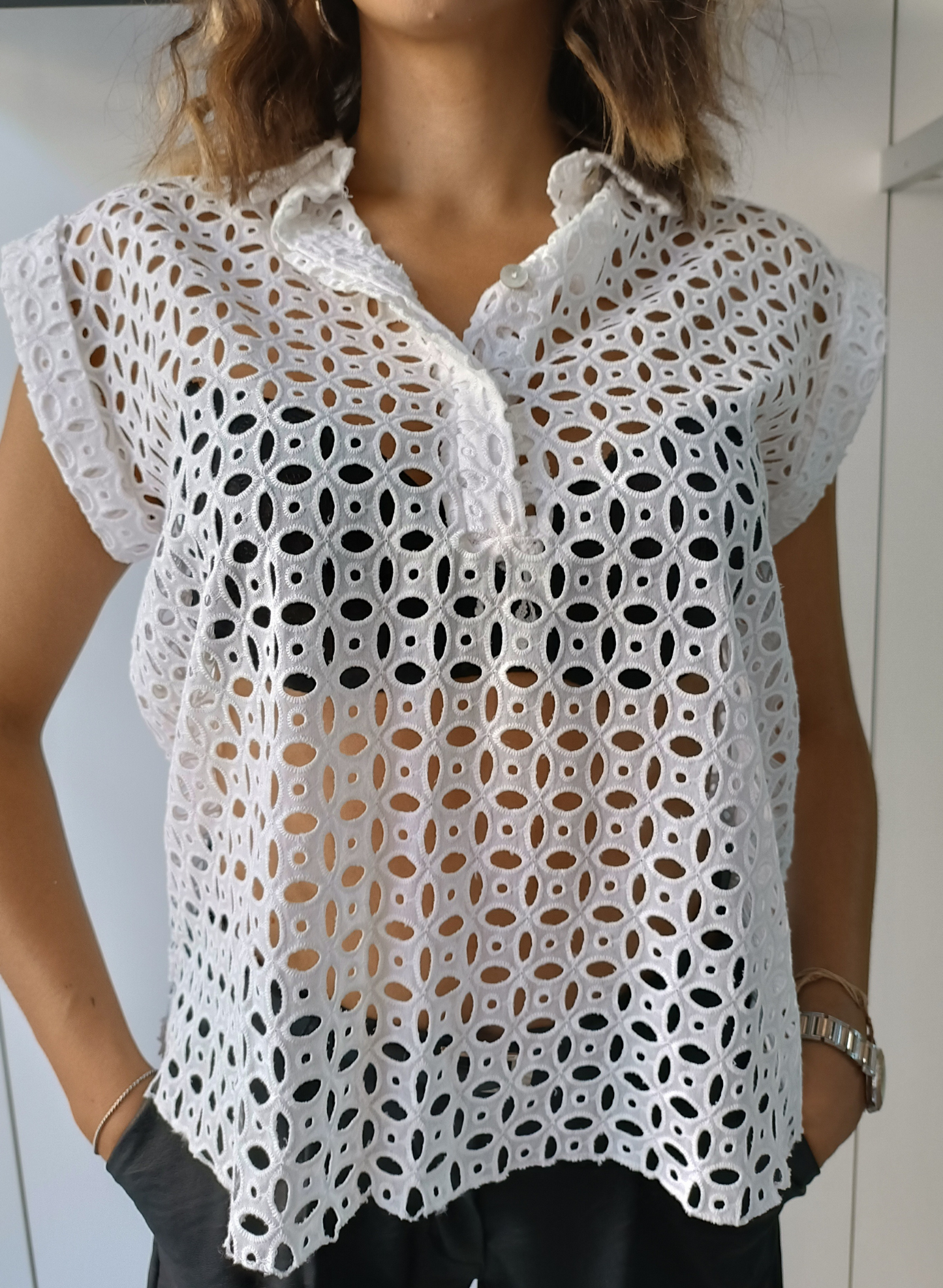 Camicia bianca traforata