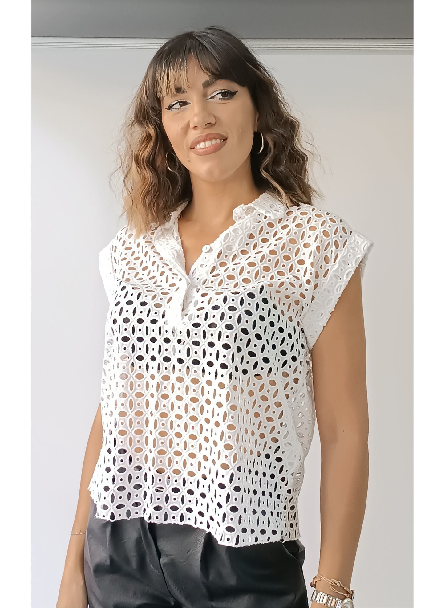 Camicia bianca traforata
