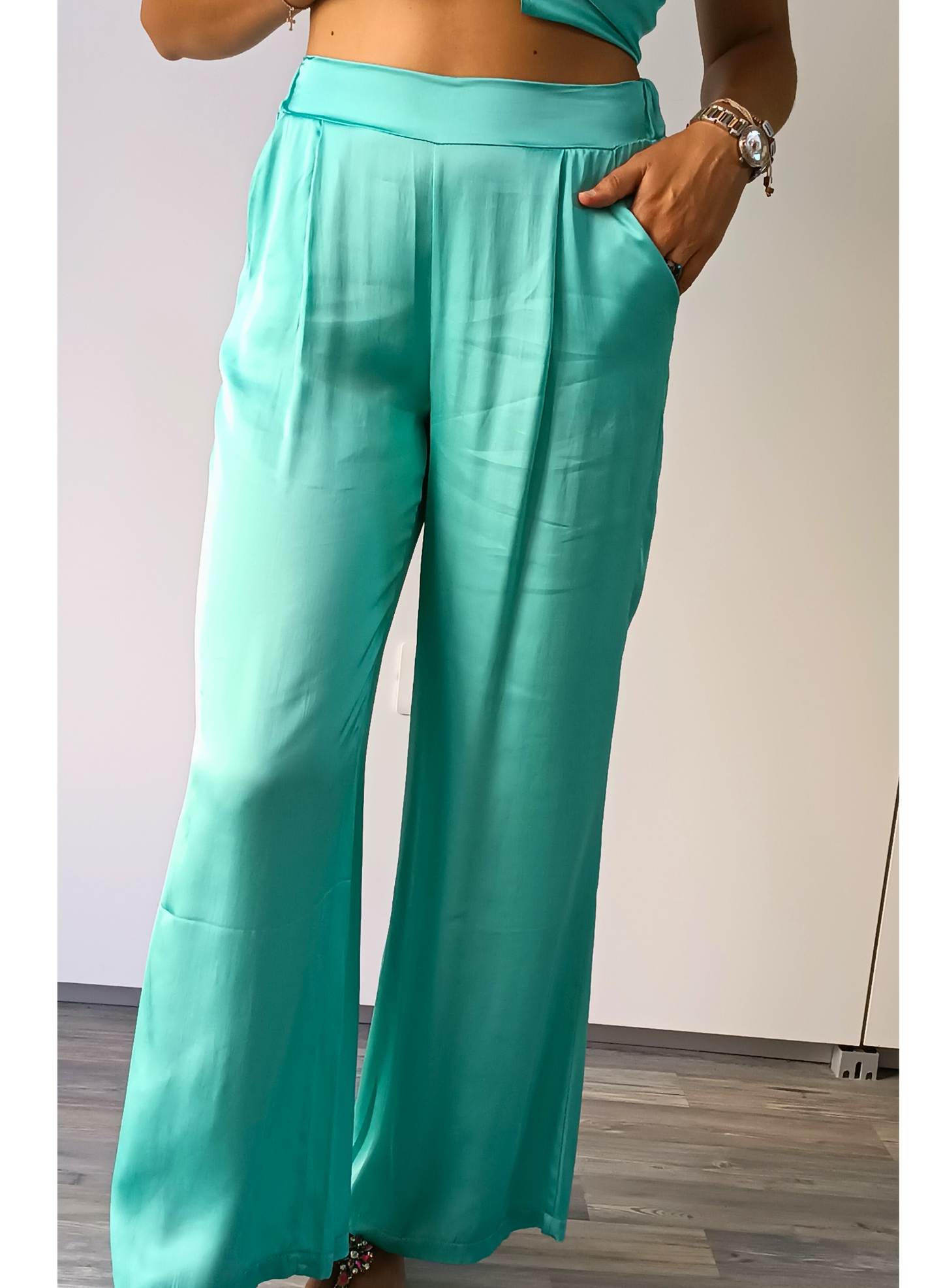 Pantaloni in verde acqua