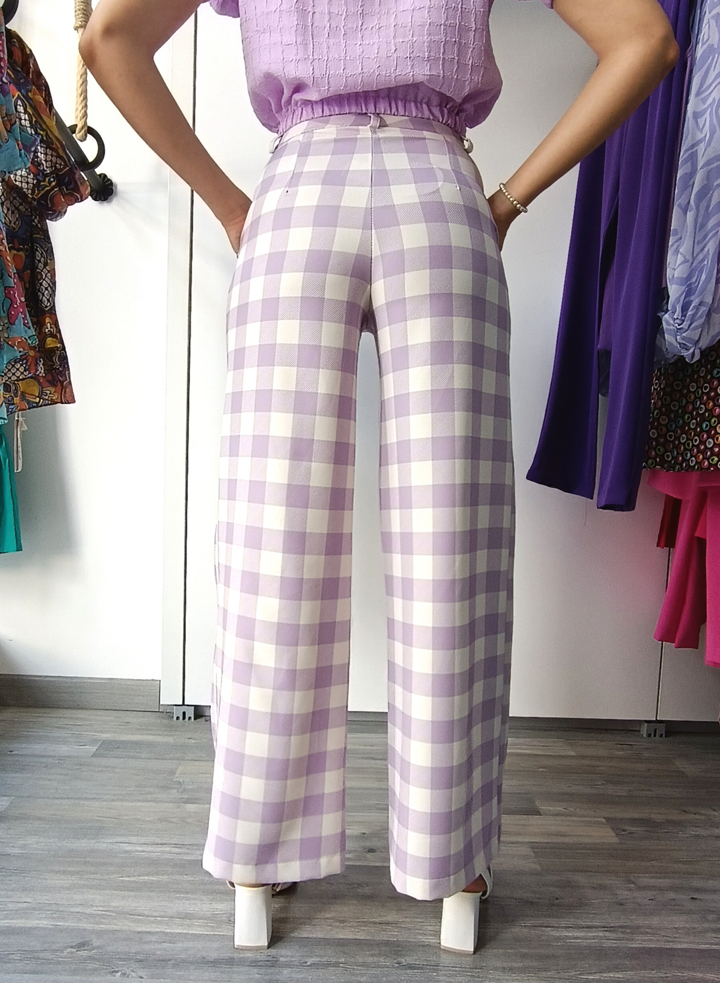 Pantaloni quadrettati glicine/bianchi