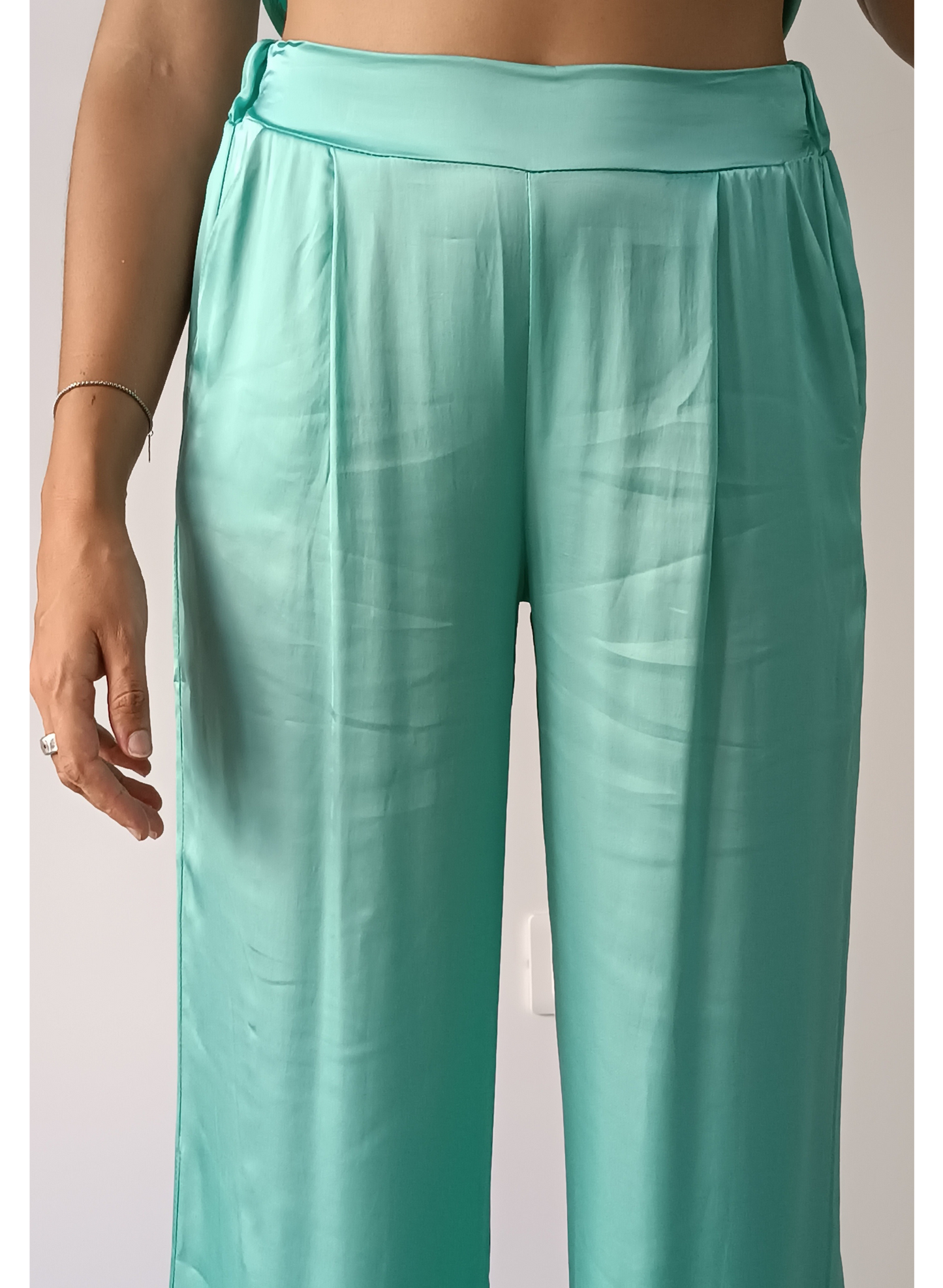 Pantaloni in verde acqua