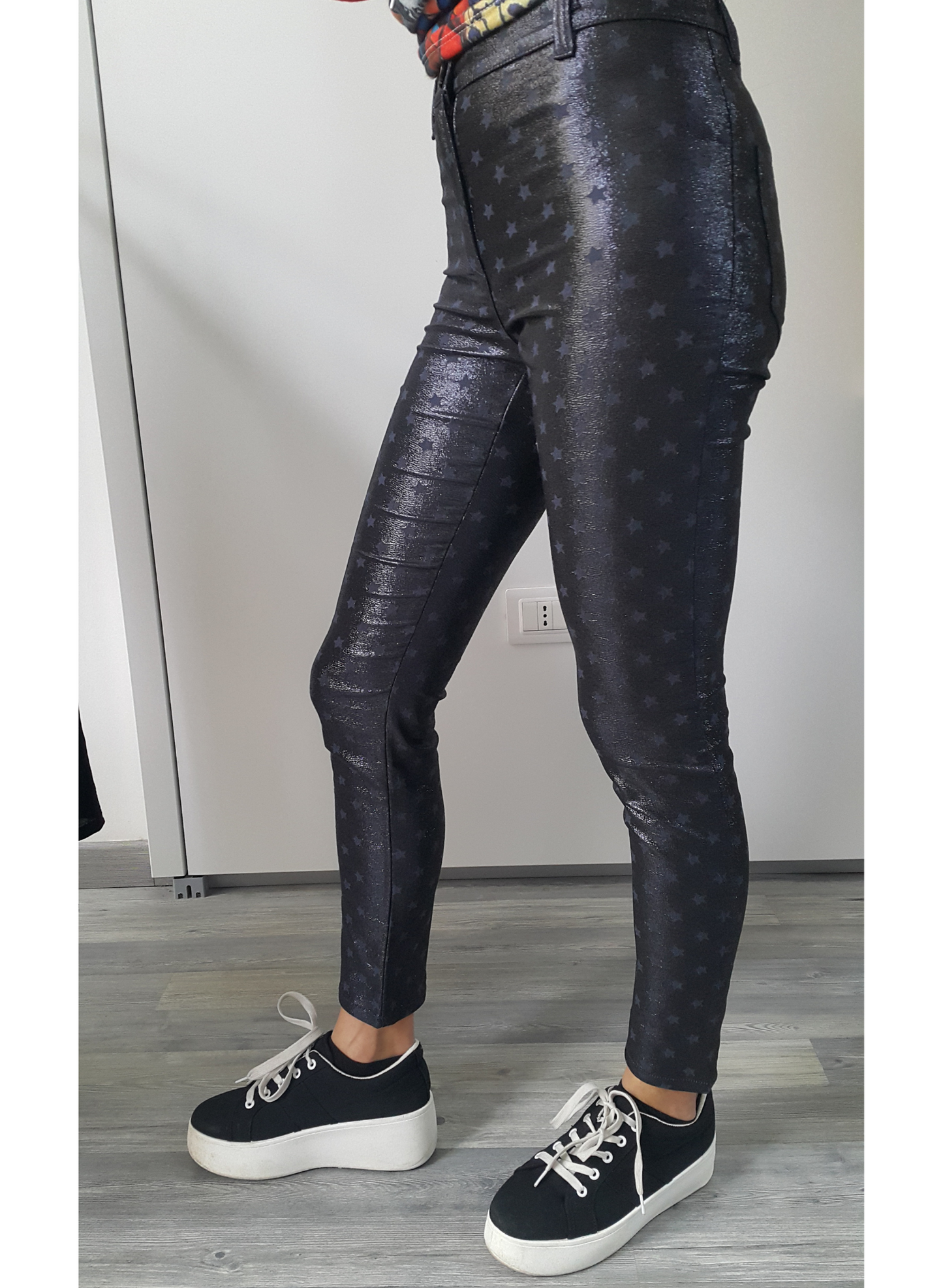 Pantaloni blu laminati con stelline "Denny Rose"