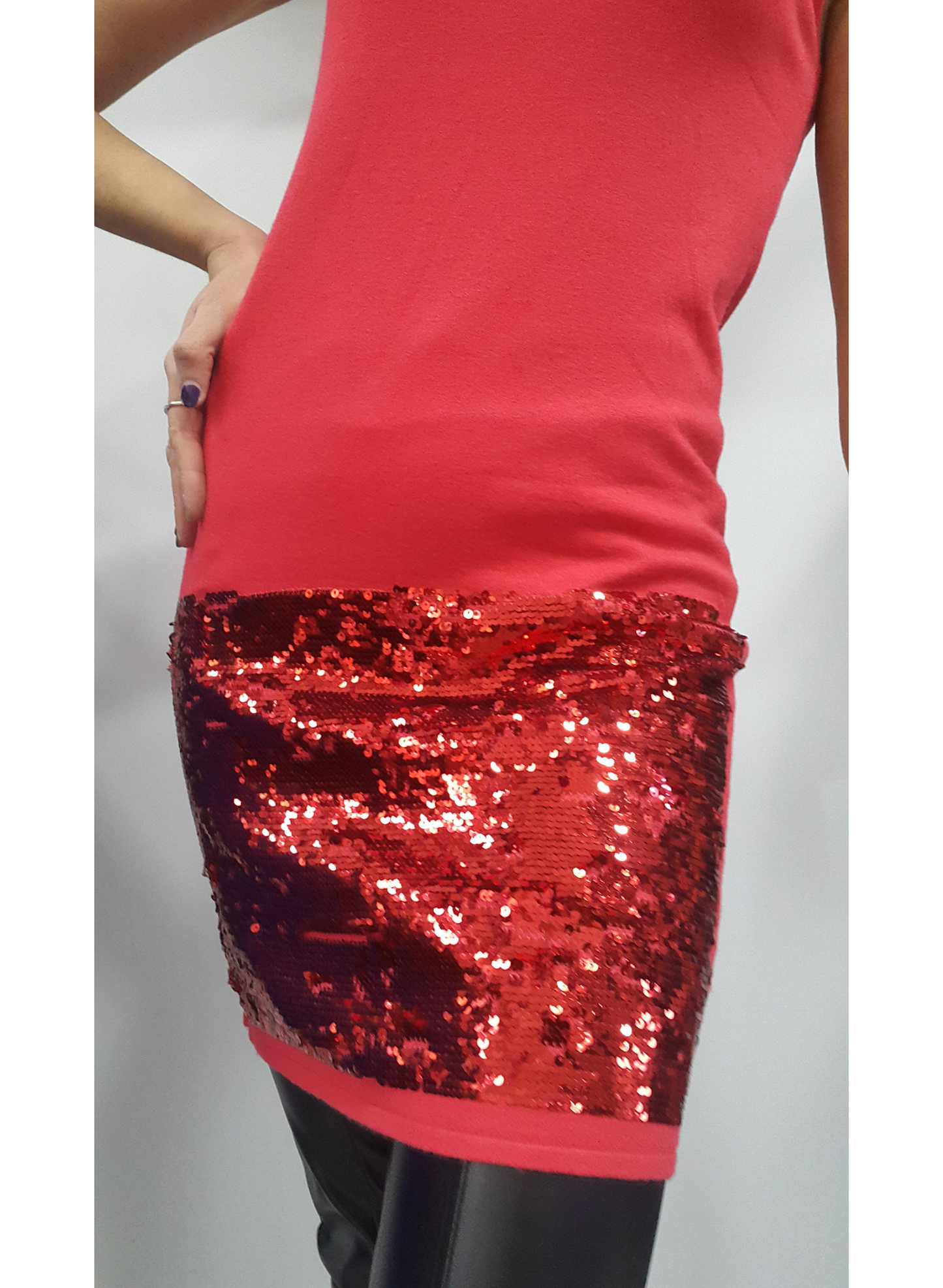 Abito tubino paillettes rosso