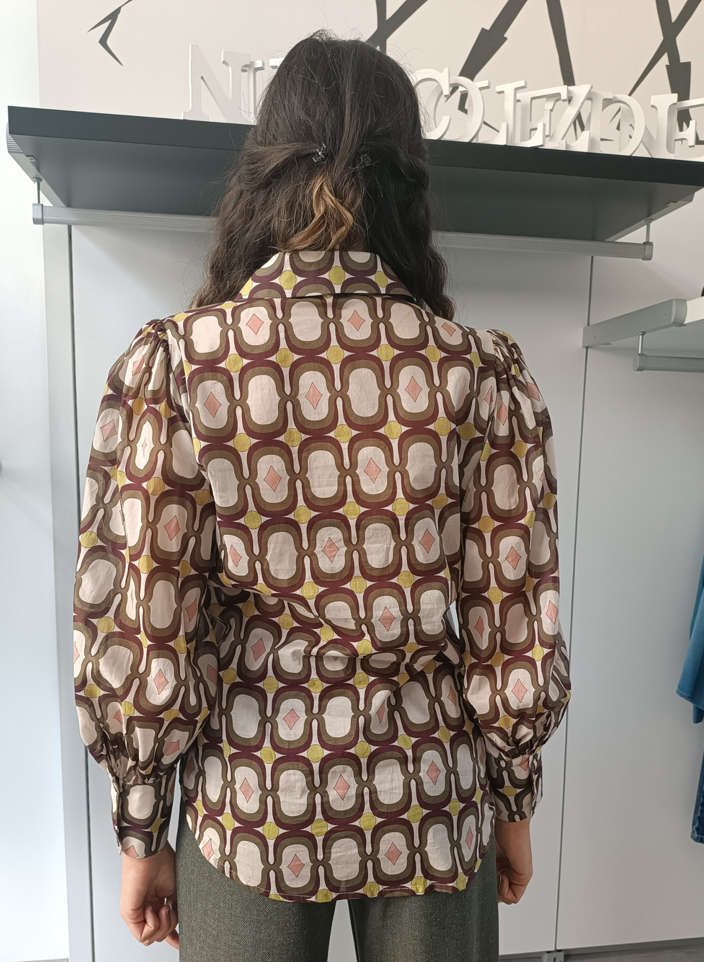 Camicia fantasia astratta