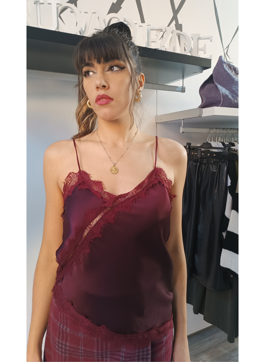Top lingerie colore burgundy
