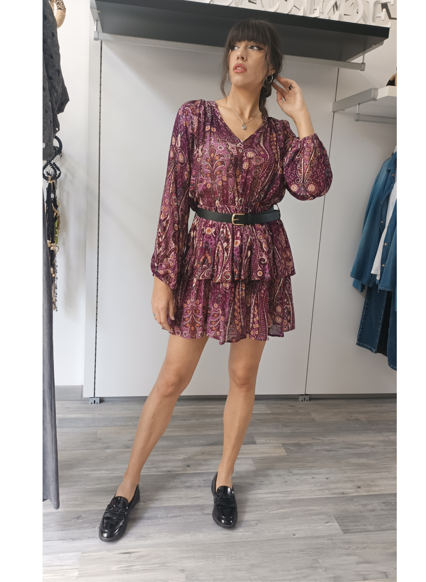 Abito fantasia con cintura