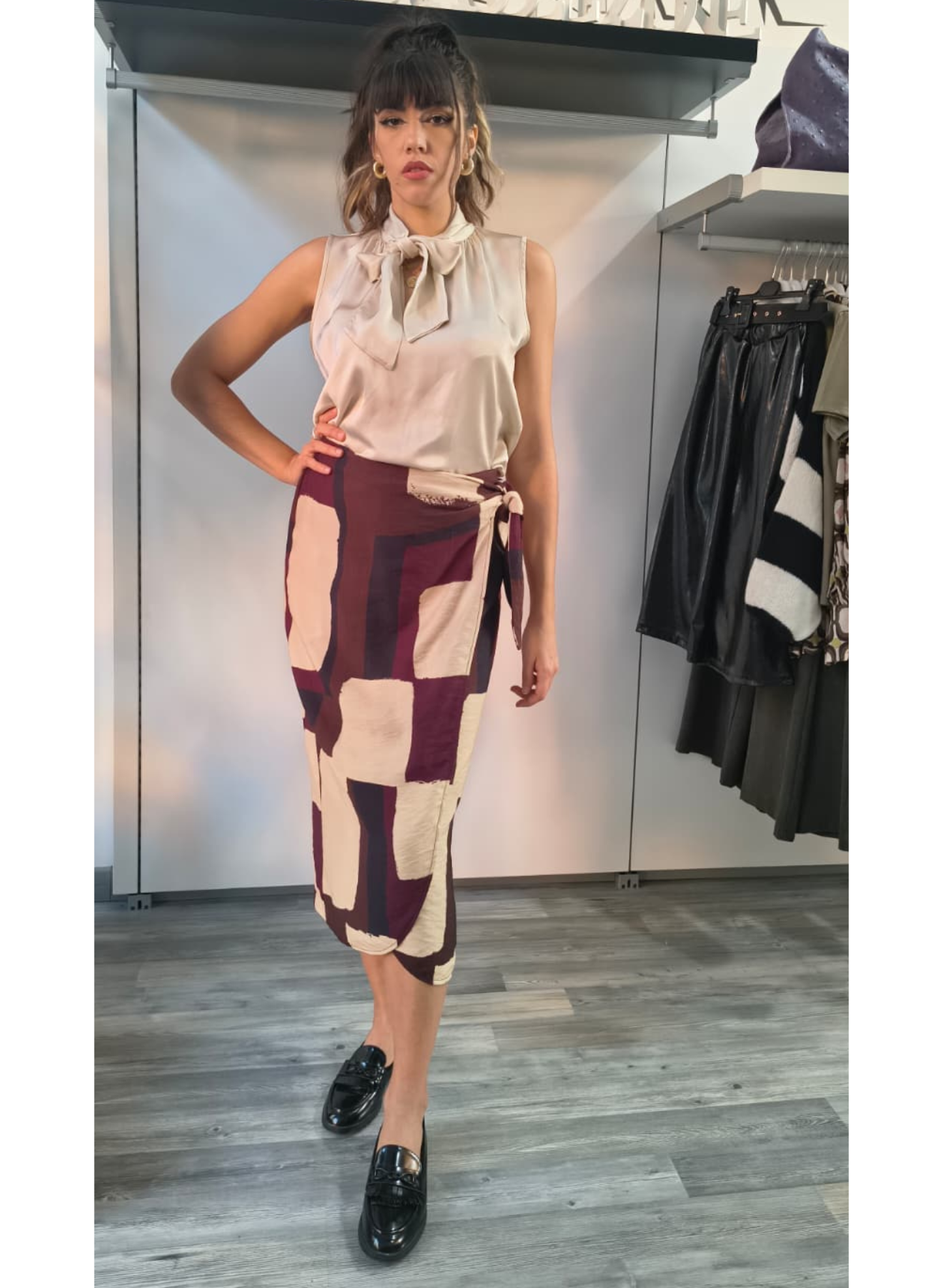 Gonna a portafoglio stampa astratta