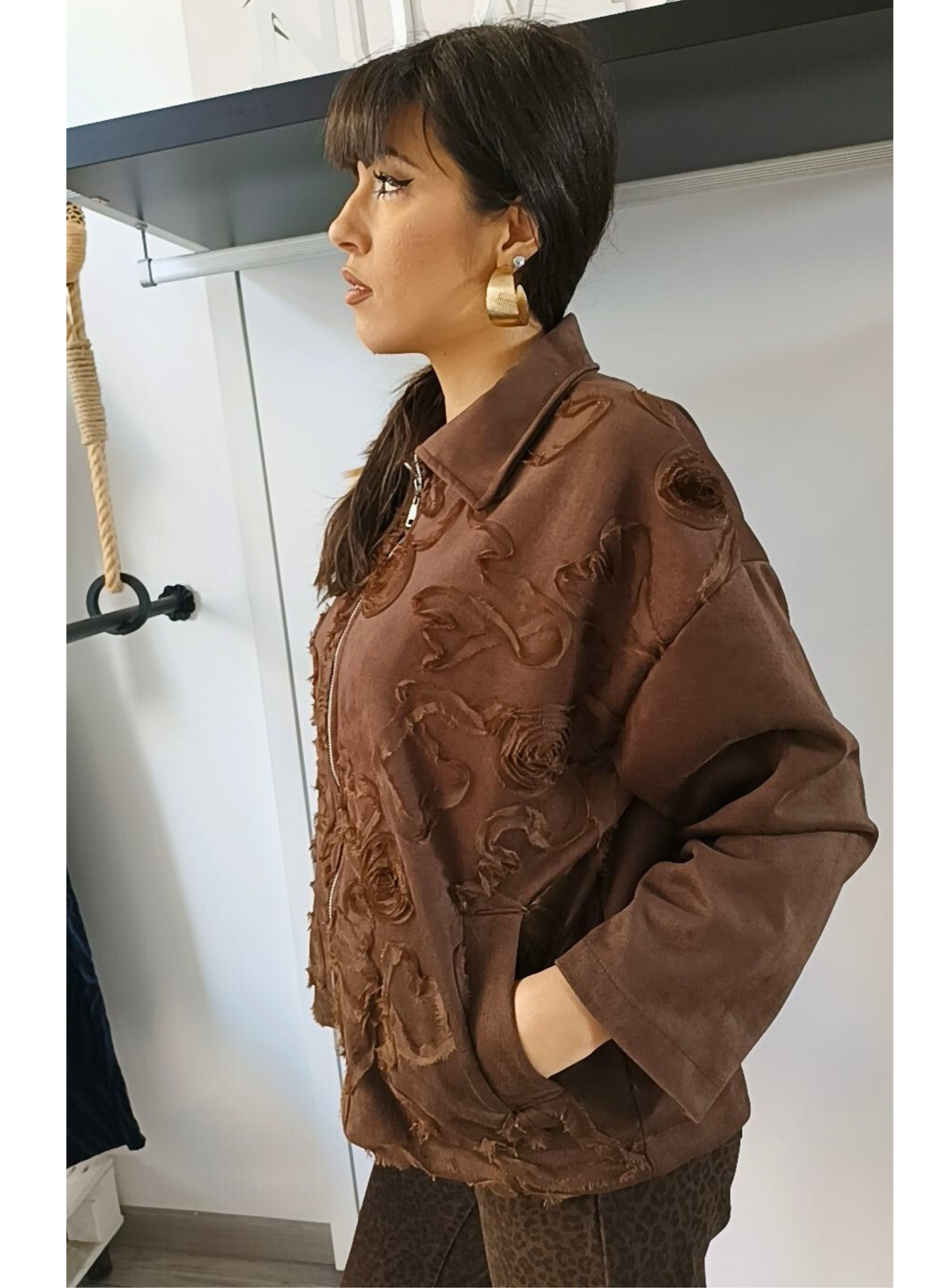 Giubbino con applicazioni fiori