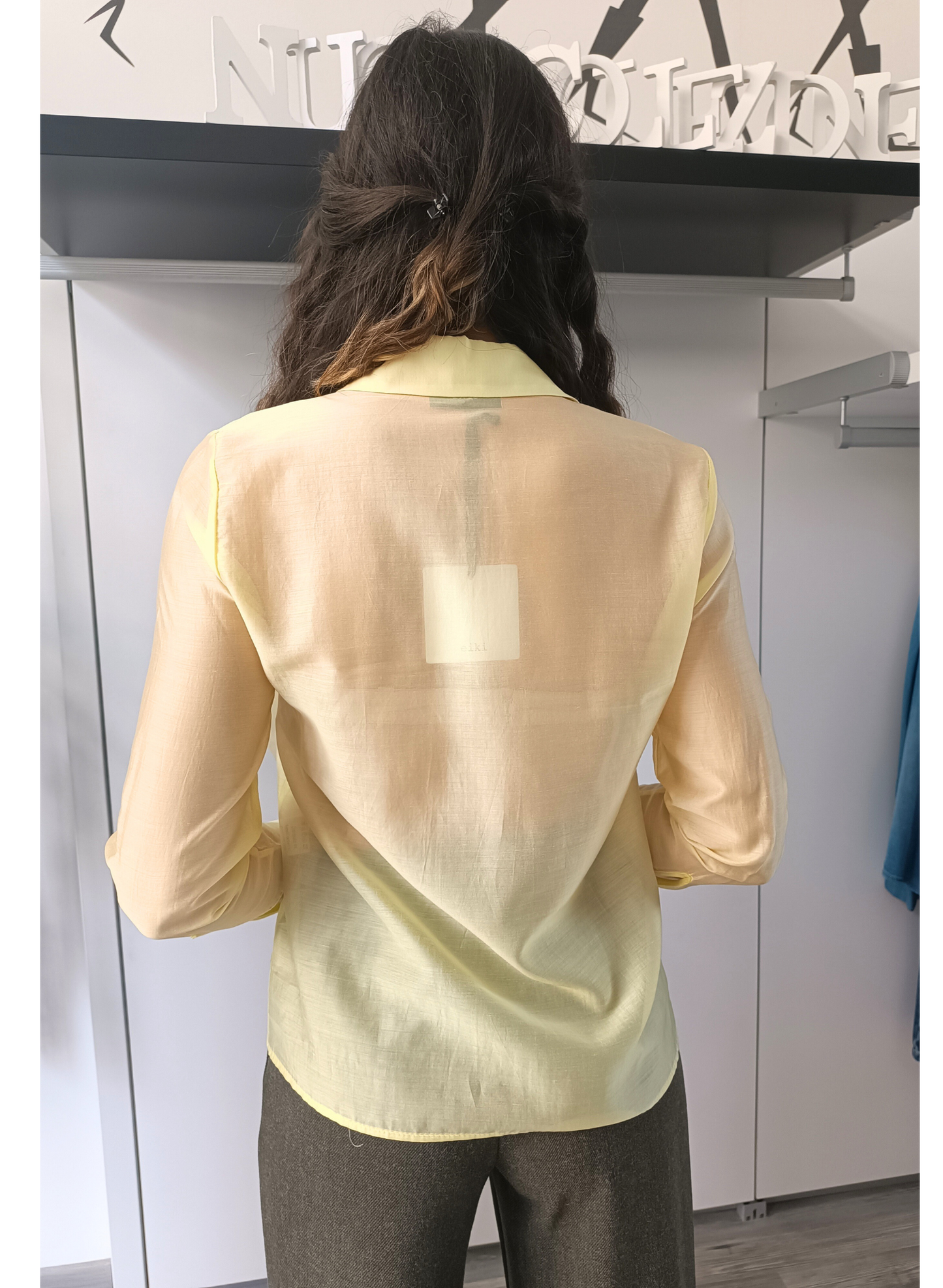 Camicia Gialla con applicazione "Rose"