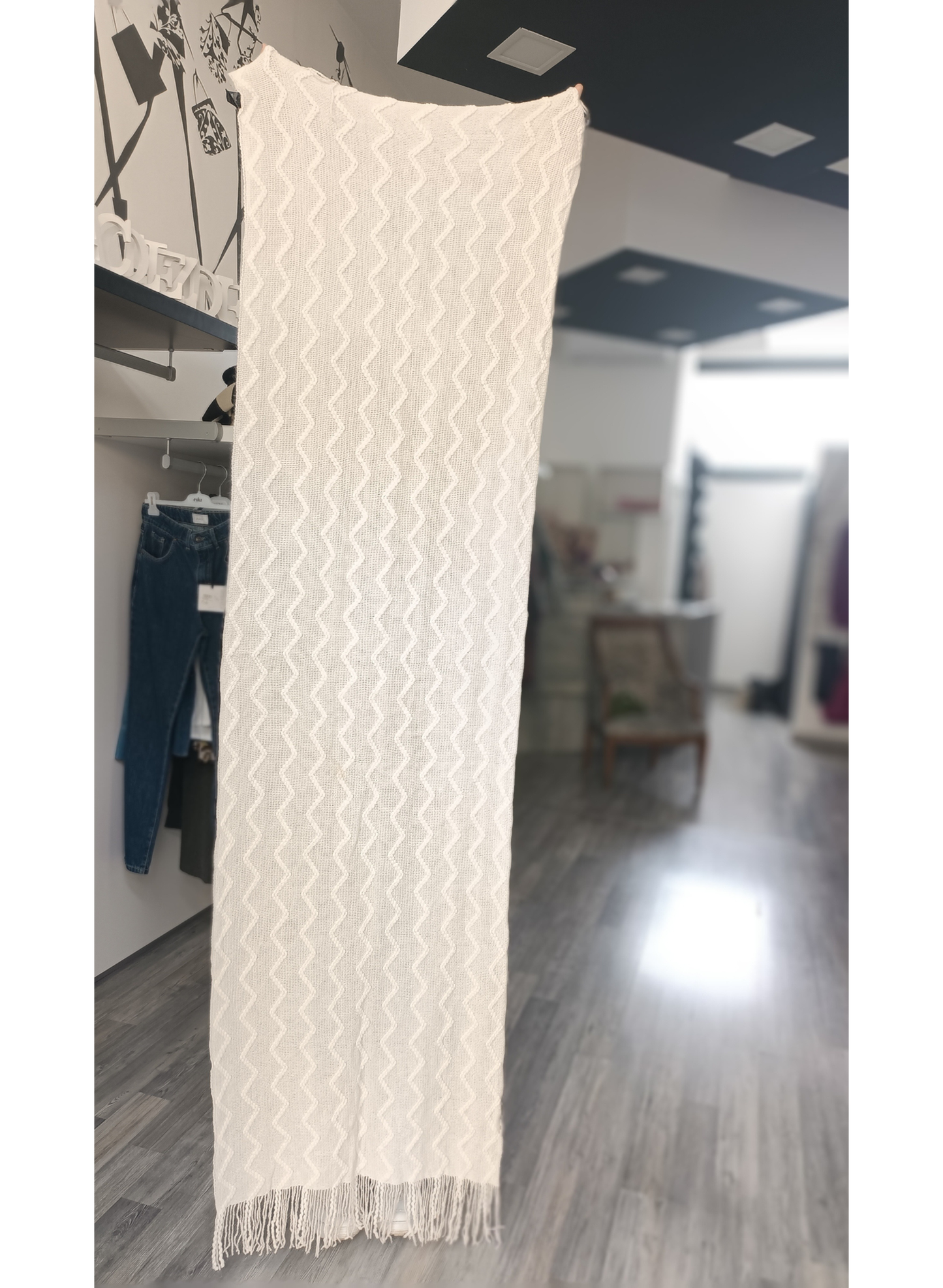 Sciarpa bianca frange