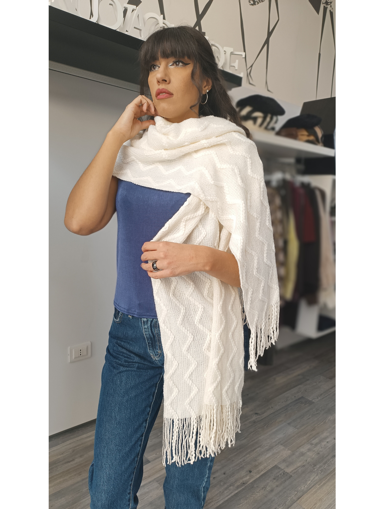 Sciarpa bianca frange