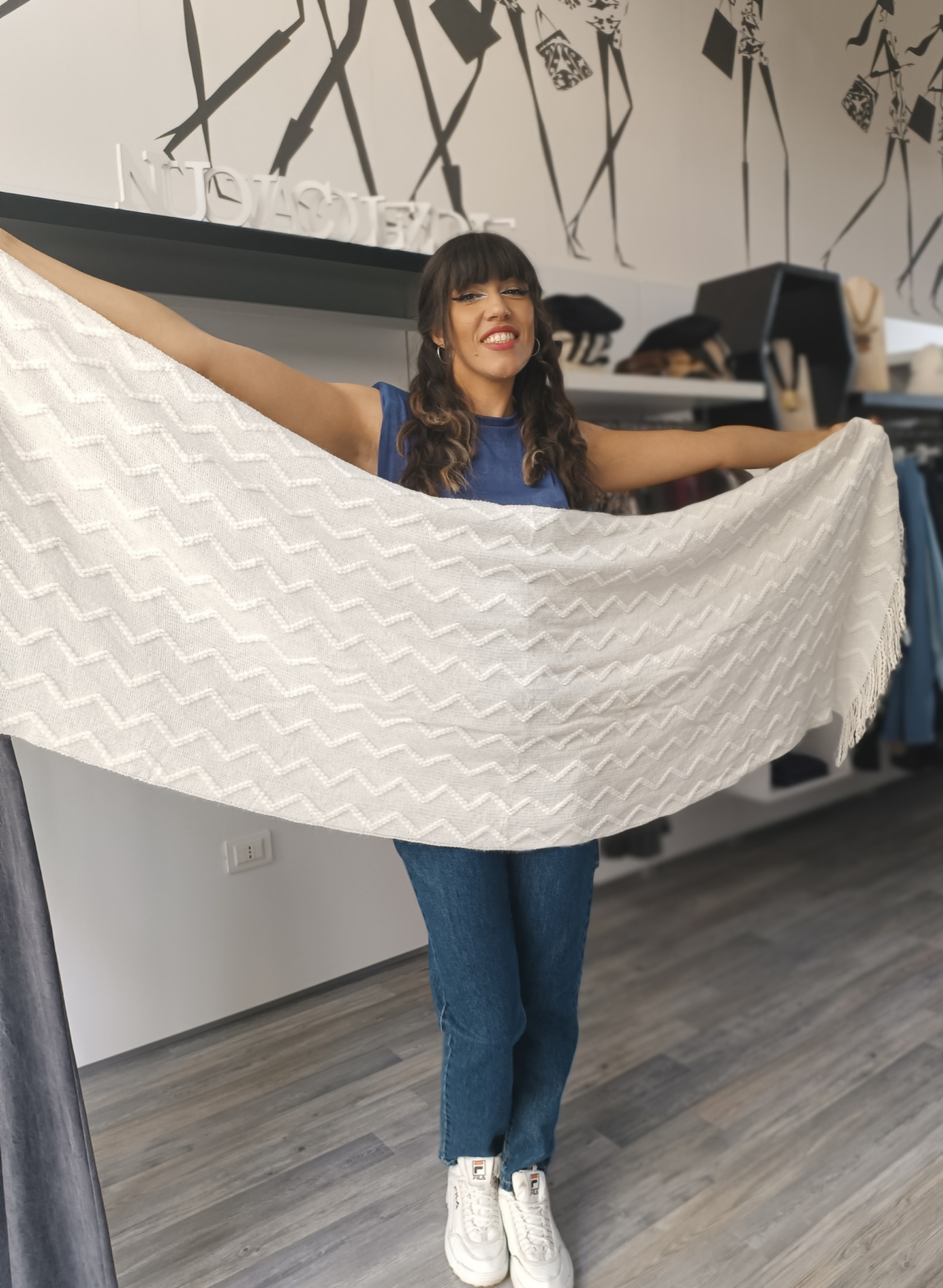 Sciarpa bianca frange