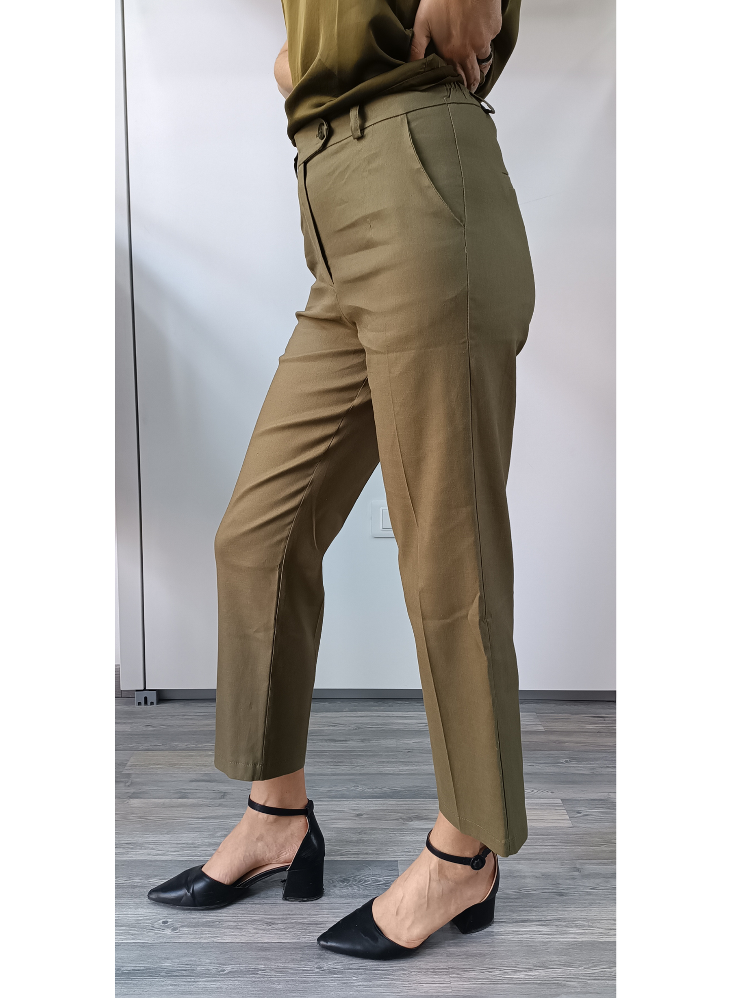 Pantaloni verde militare