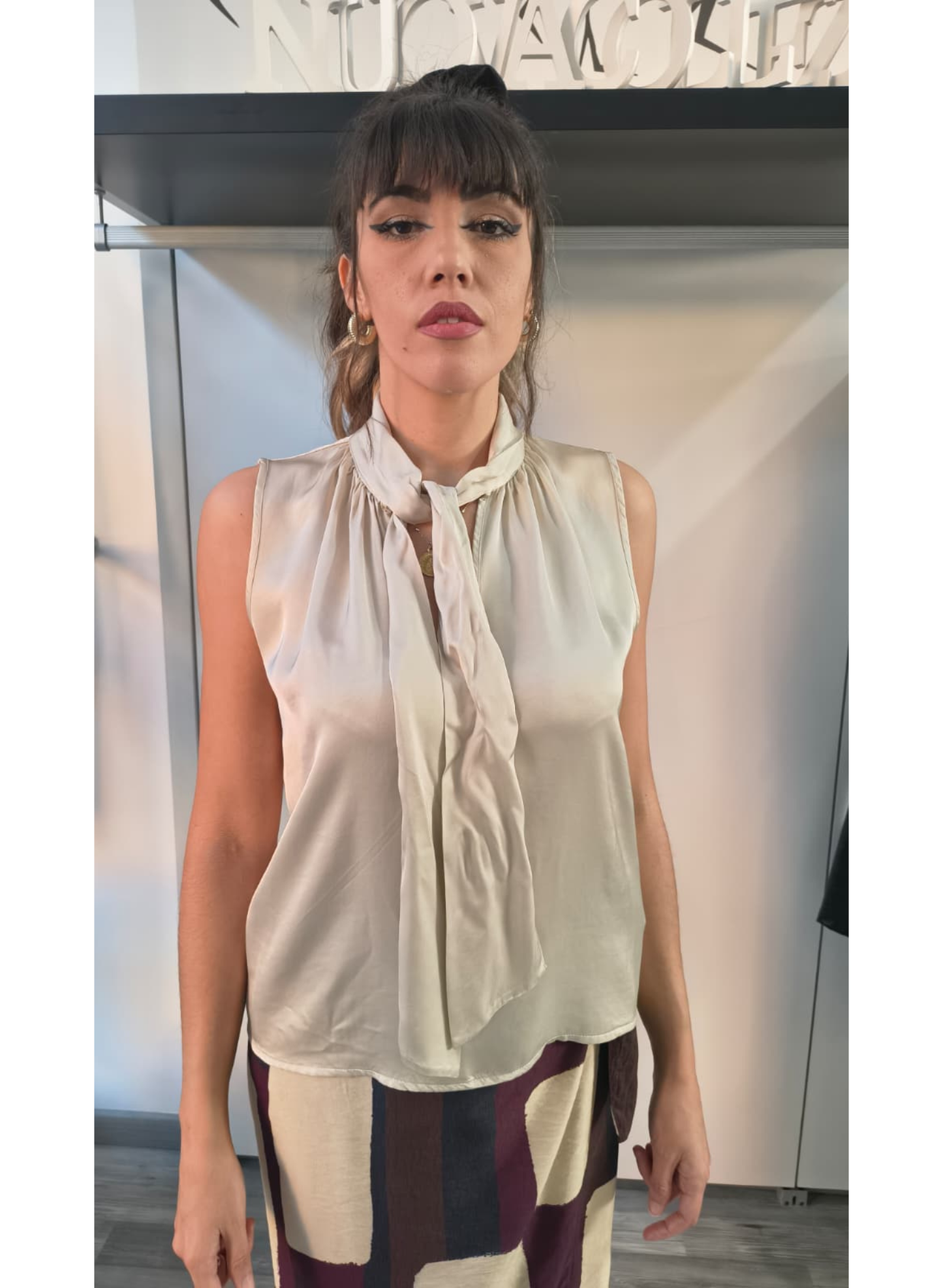 Top satin colore avorio