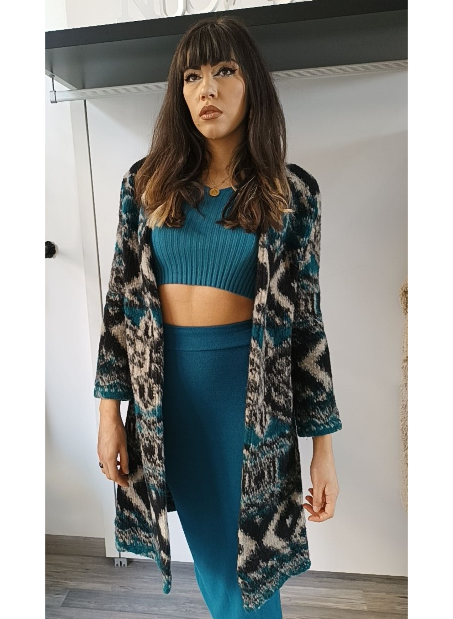 Cardigan fantasia astratta