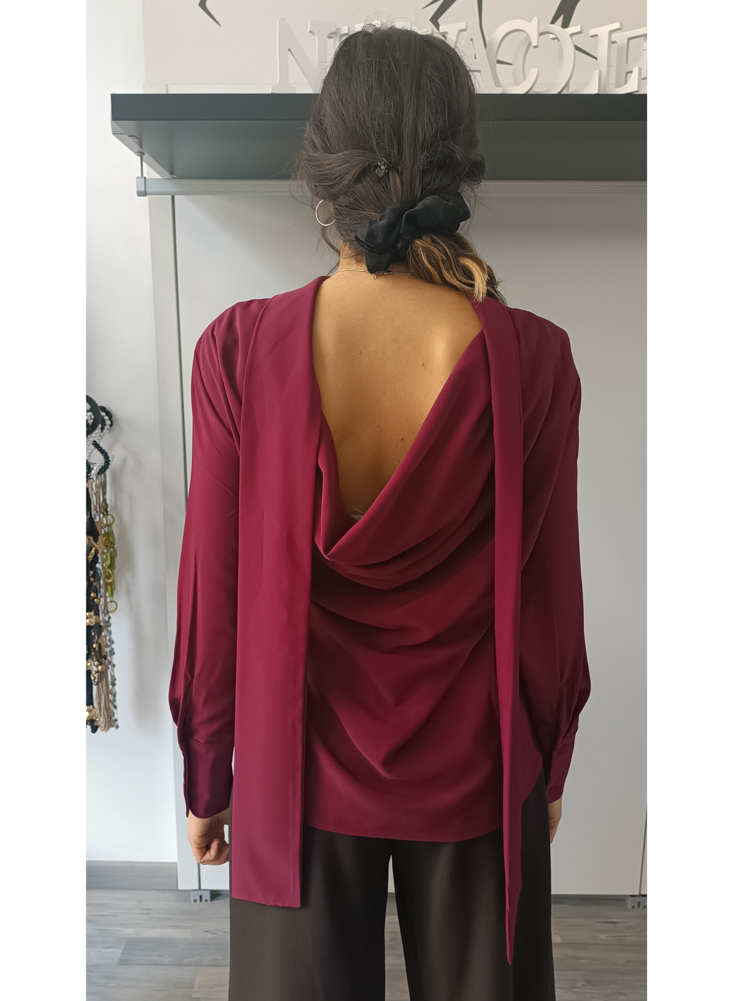 Blusa collo fiocco retro