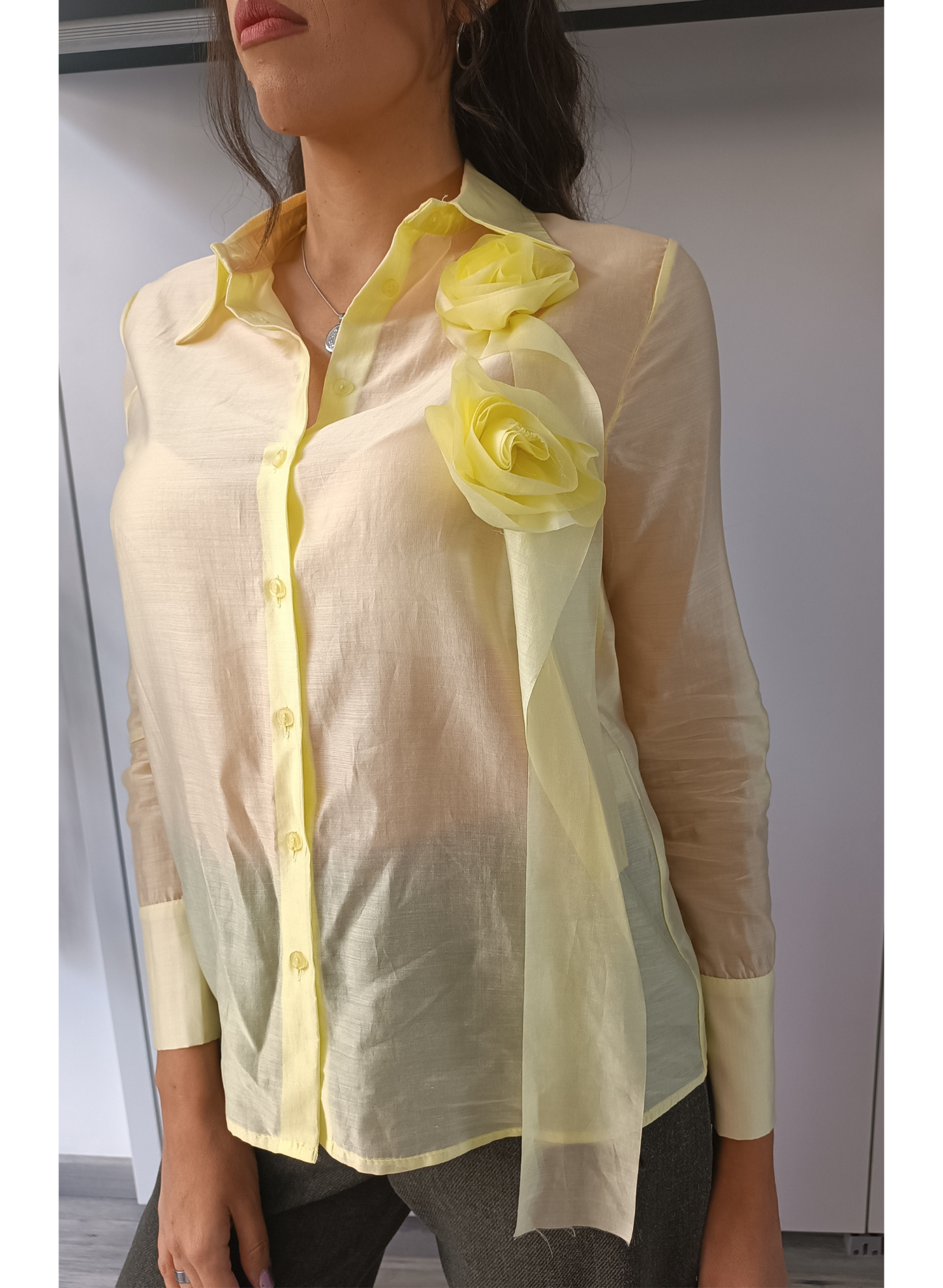 Camicia Gialla con applicazione "Rose"