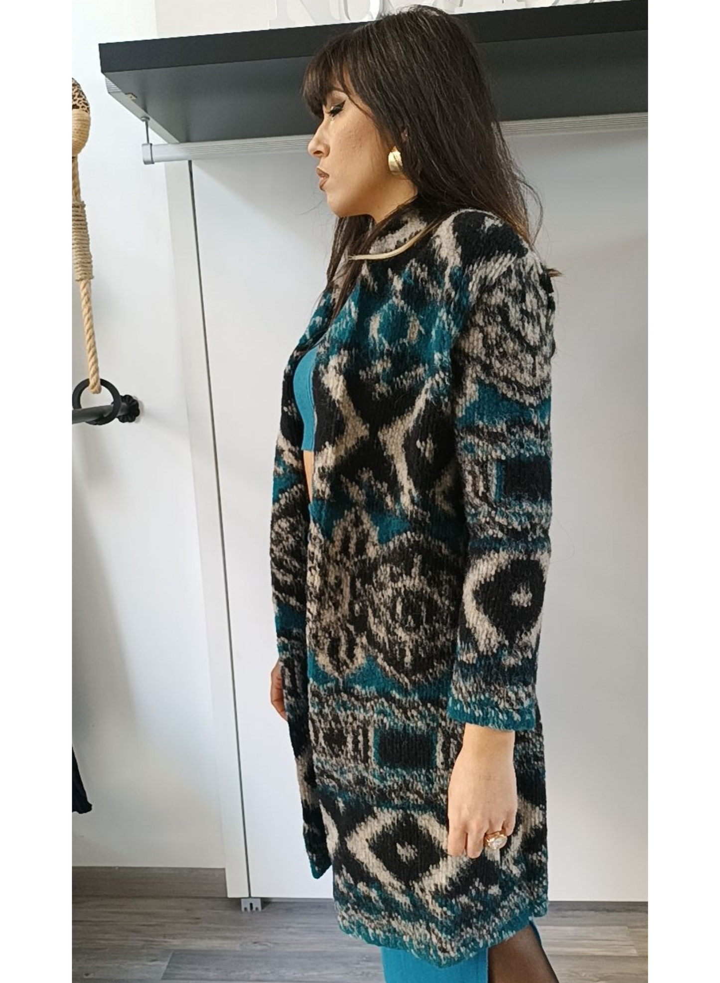 Cardigan fantasia astratta