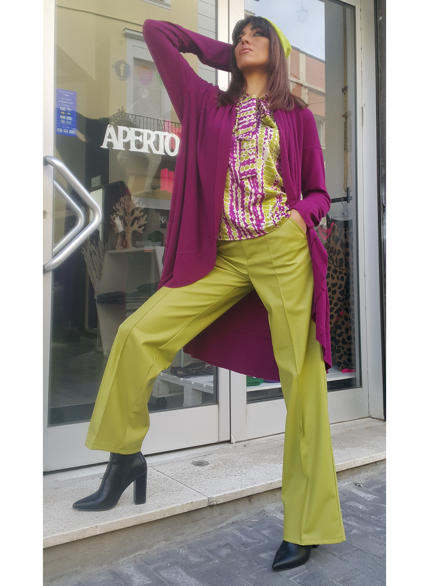 Pantaloni 2025 verde acido